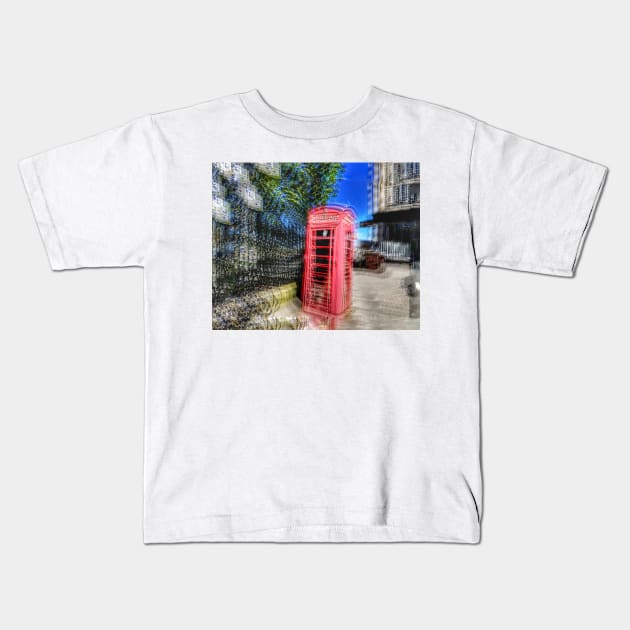 Trippy call Kids T-Shirt by Daledoomevans